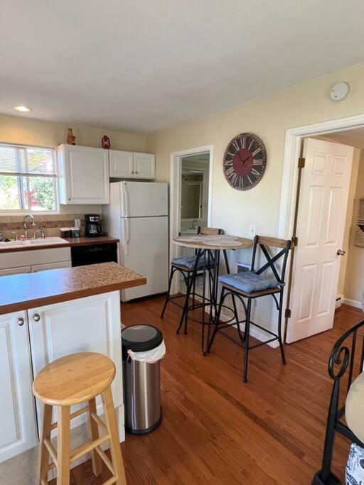 מונטרוז Cheerful Pet-Friendly Bungalow Right In Town מראה חיצוני תמונה